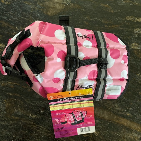 Other - Pet floatation vest 🐾